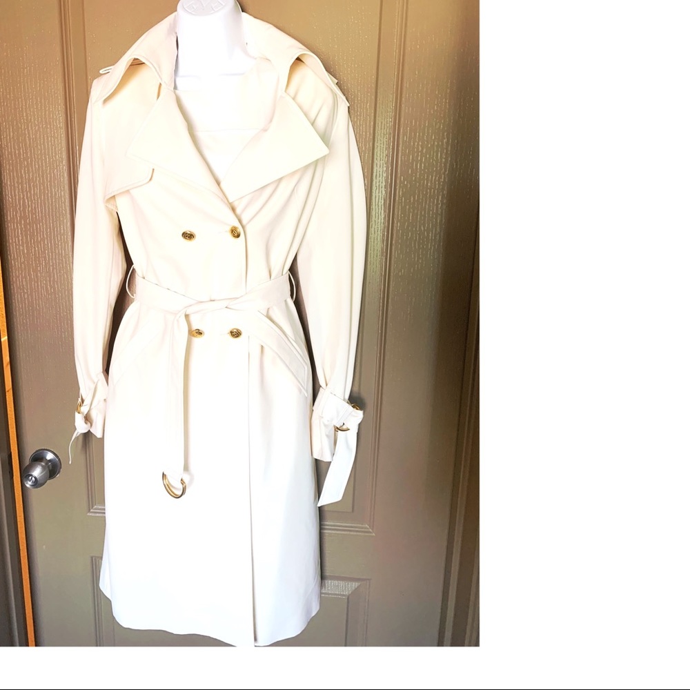 Chic Cream Double-Breasted Trench Coat